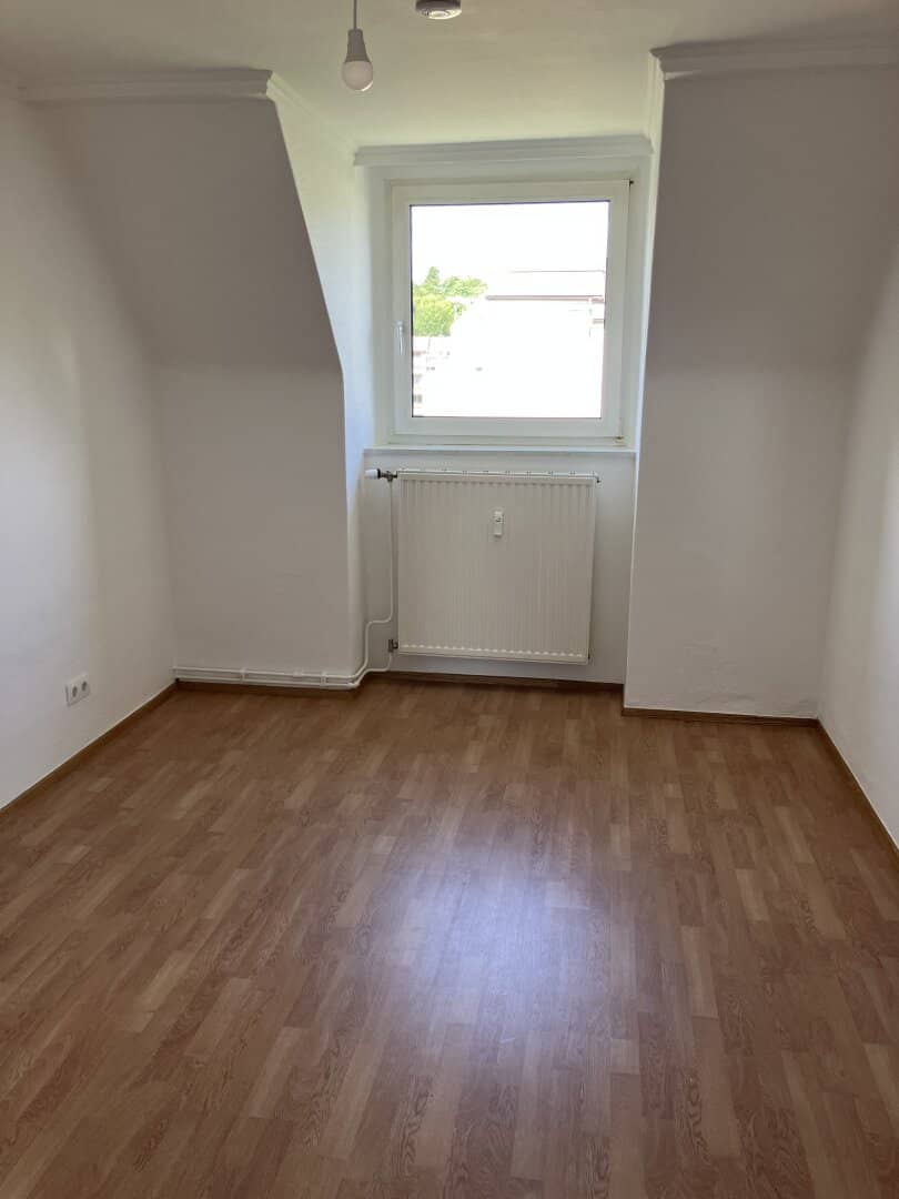 Finally your own nest? Starter apartment in the heart of Völkendorf