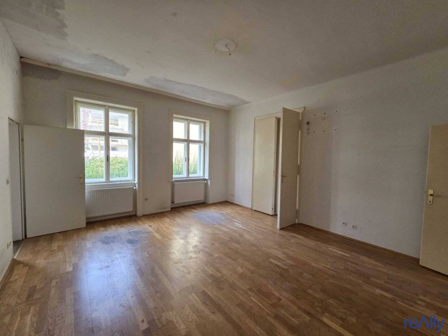 SELTENE GELEGENHEIT IN DORNBACH:Eindrucksvolles 128,5 m² Wohnpaket mit Eigengarten &amp; 10-Jahres-Mietvertrag zum absoluten Spitzenpreis!