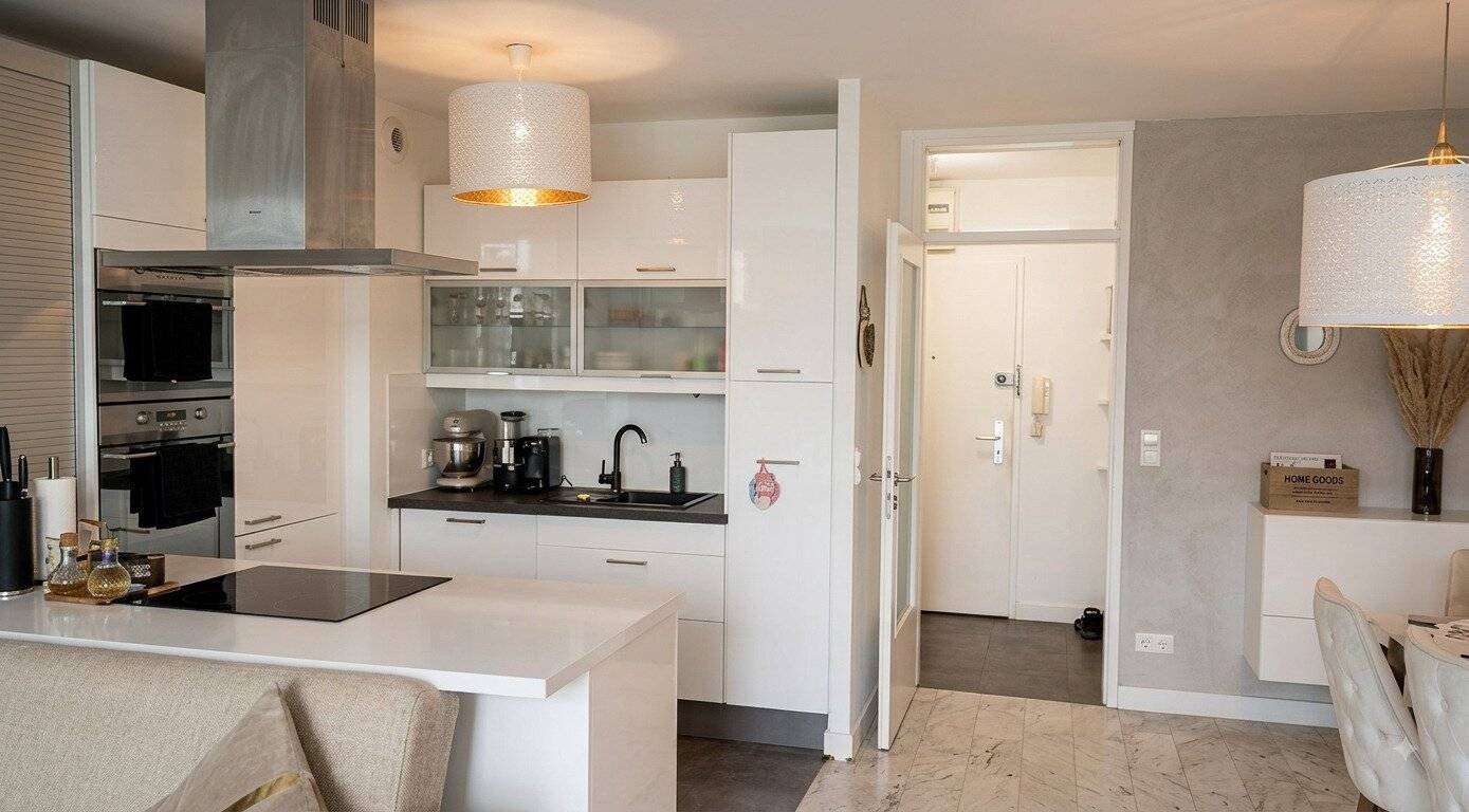 Modern 3-room apartment with terrace, sauna and pool including 2 parking spaces