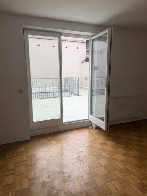 Wunderschöne, leistbare 3-Zimmer-Wohnung mit riesiger Terrasse im Herzen von Graz!