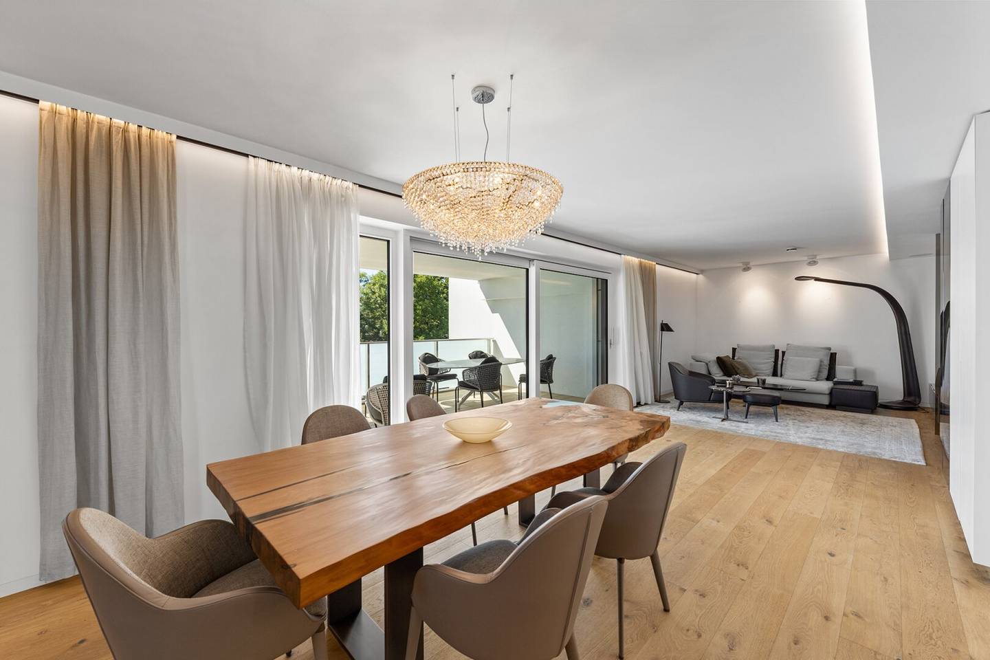 Architecture Meets Elegance – Discreet Luxury Perfected