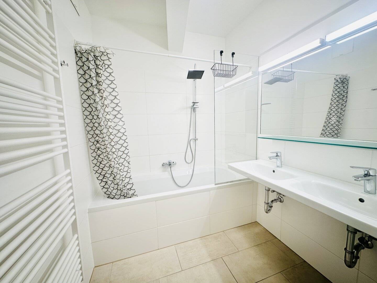 NACHMIETERSUCHE! Wohnen in Floridsdorf – 2-Zimmerwohnung + Balkon - Nähe Shopping City Nord &amp; Klink Floridsdorf!
