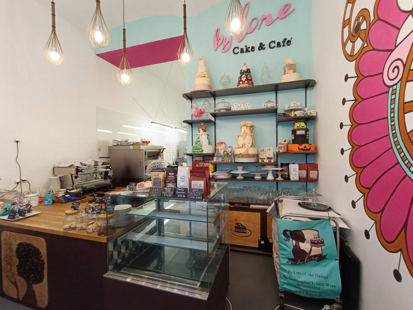* CAKE-SHOP * CAFE * KONDITOREI * EISSALON *  beim Karmeitermarkt