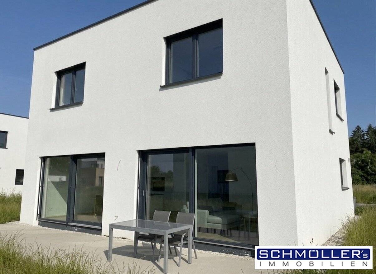 Neubau! Schönes Doppelhaus mit großer Garage