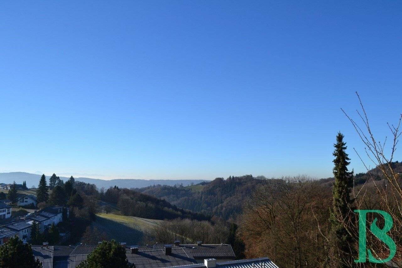 Wonderful View - Sunny Balcony Apartment near Pöstlingberg Schlössl