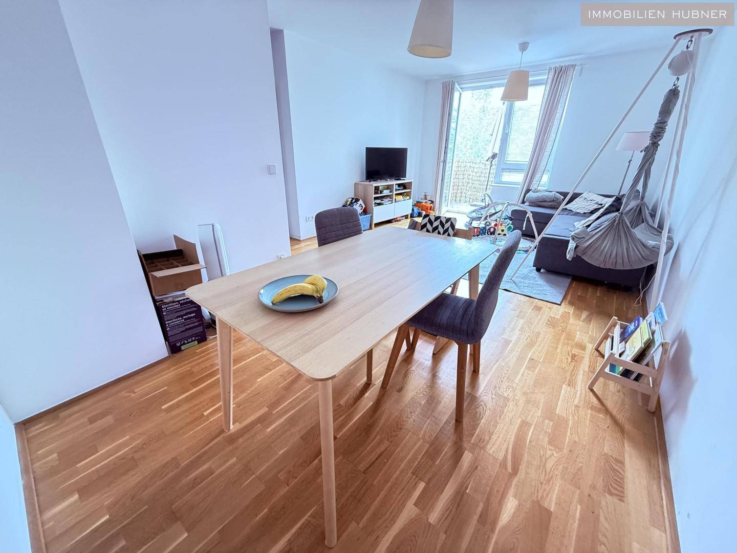 Lichtdurchflutete Neubauwohnung mit Westbalkon und Aufzug