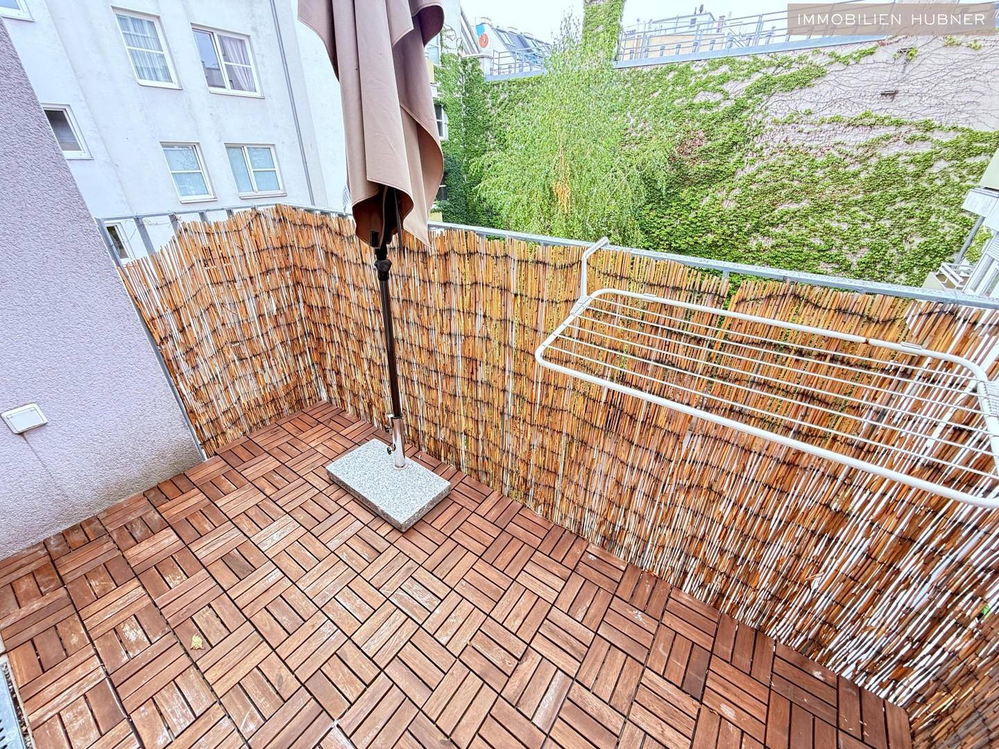 Lichtdurchflutete Neubauwohnung mit Westbalkon und Aufzug