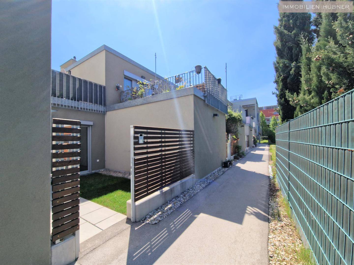 Modern apartment with private garden and underfloor heating