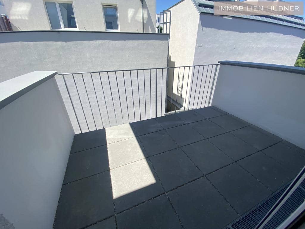 Hochwertige Wohnung mit großem Balkon nahe Shopping Center Nord