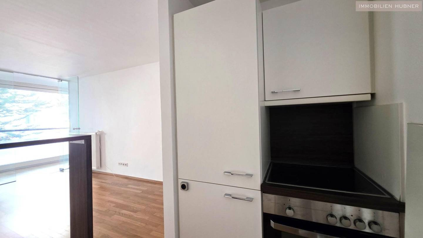 Lichtdurchflutete Wohnung mit Wintergarten in Traumlage
