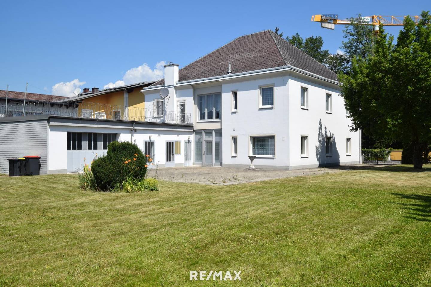Großzügige Wohnung mit großem Garten und Terrasse