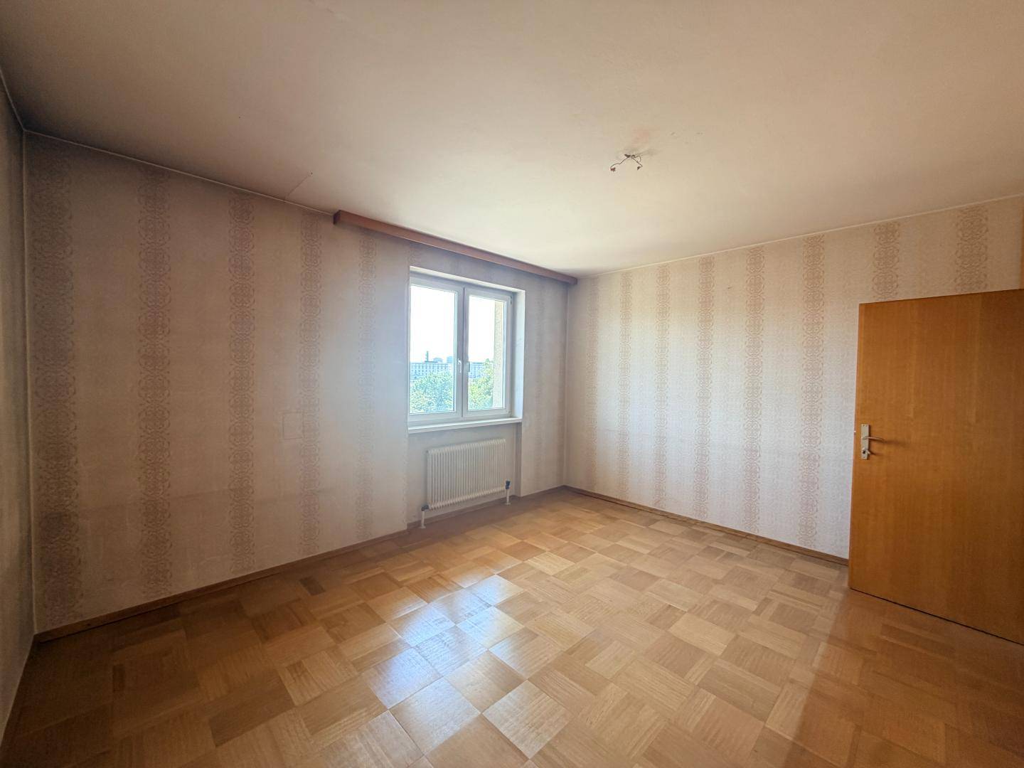 Helle Wohnung in Urfahr mit Lift und Modernisierungspotenzial