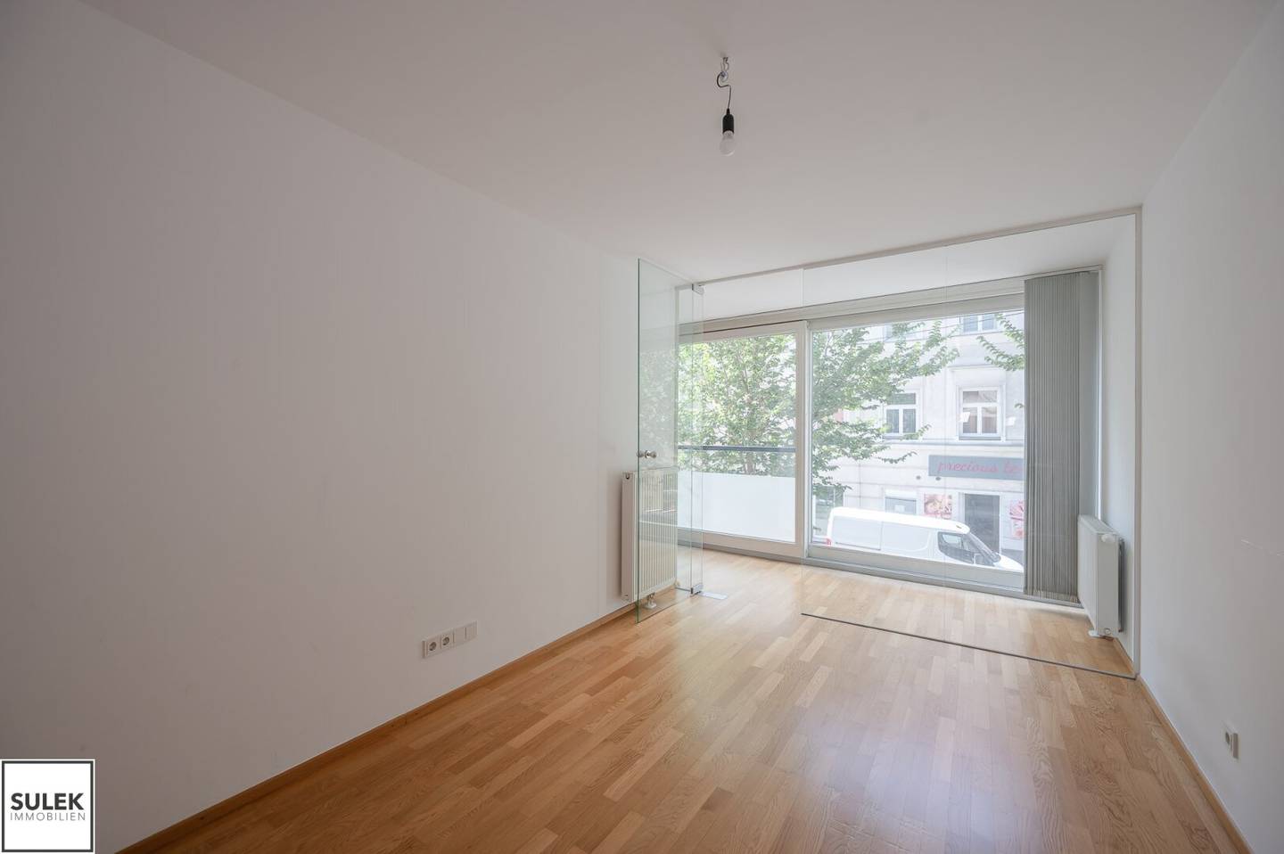 3-room new build apartment with loggia and winter garden in Zieglergasse - available from September