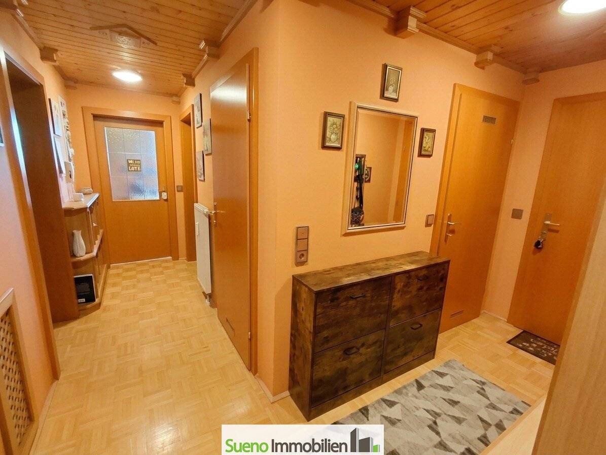 Residential comfort near the Traun – High-quality condominium with loggia and carport