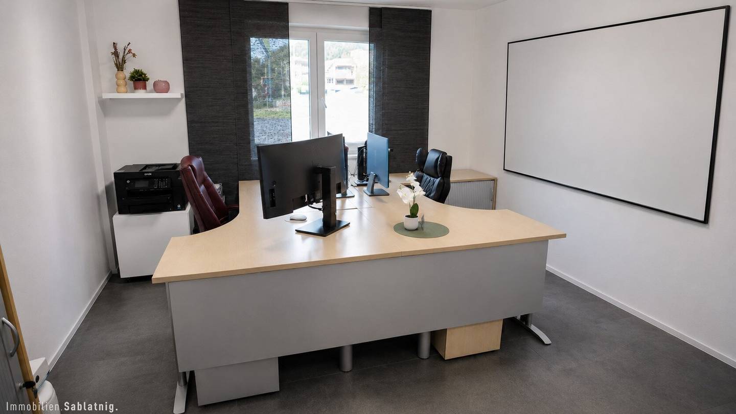 MODERN OFFICE BUILDING with versatile usage possibilities in prime location St. Peter