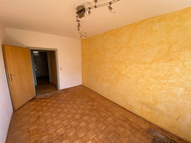 Helle Wohnung mit Loggia und Tiefgaragenplatz
