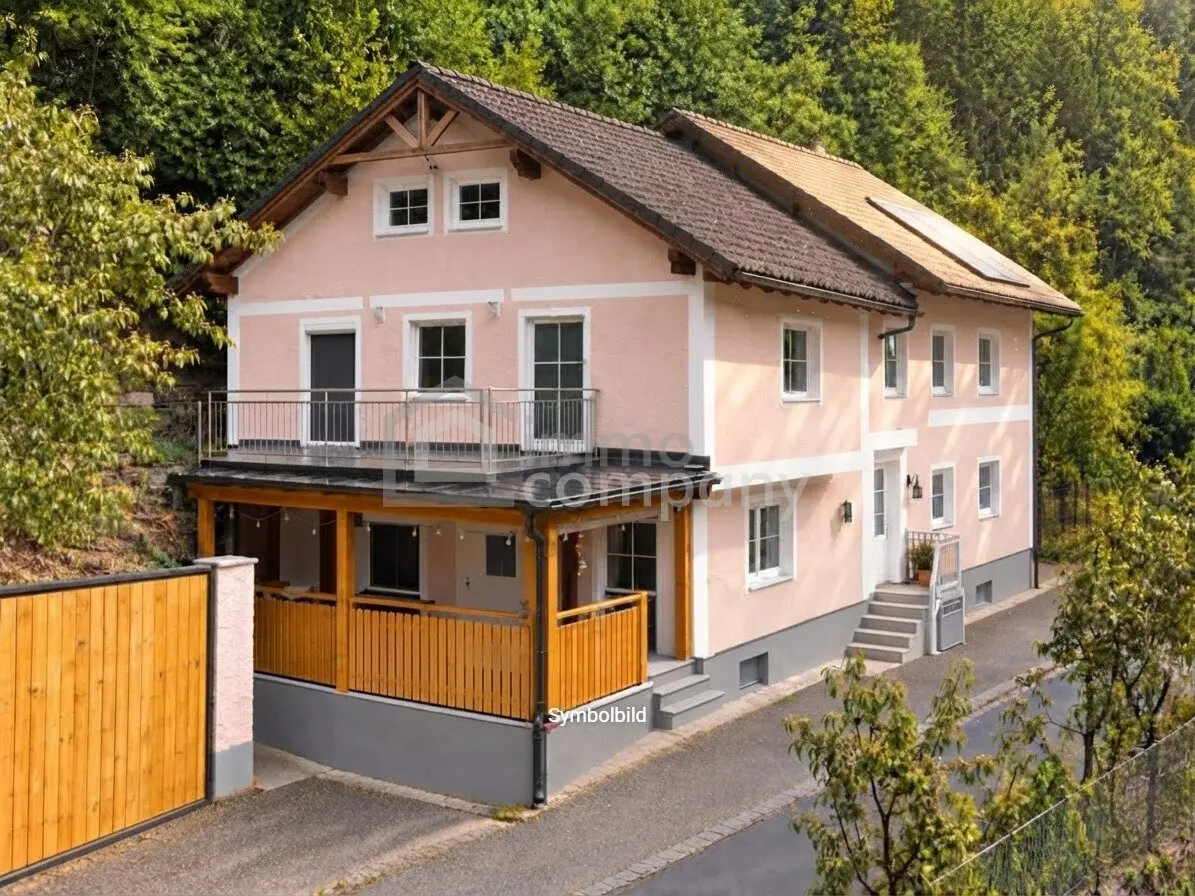 Ein Zuhause mit vielen Möglichkeiten: großzügiges Wohnhaus mit Potenzial für zwei Einheiten