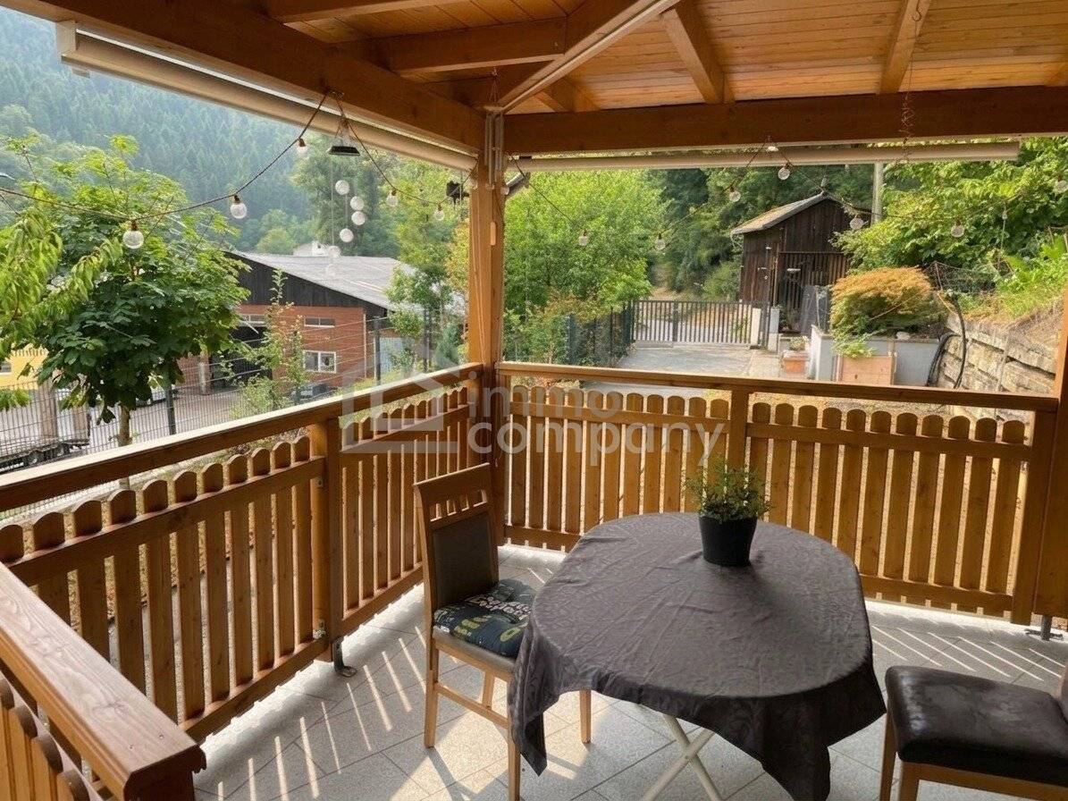 Ein Zuhause mit vielen Möglichkeiten: großzügiges Wohnhaus mit Potenzial für zwei Einheiten
