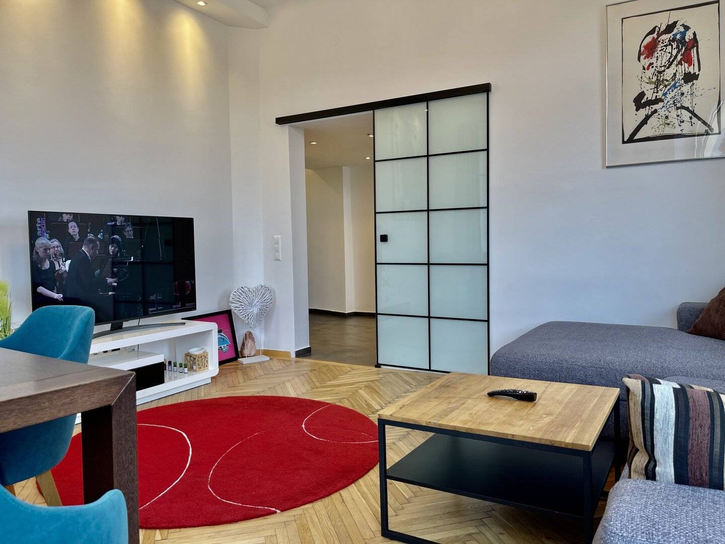MÖBLIERTE WOHNUNG MIT BALKON - INKLUSIVE ALLER KOSTEN !!!