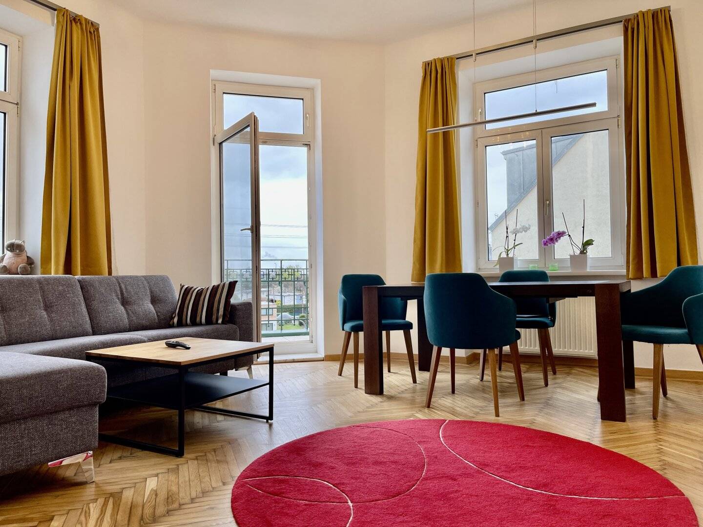 MÖBLIERTE WOHNUNG MIT BALKON - INKLUSIVE ALLER KOSTEN !!!