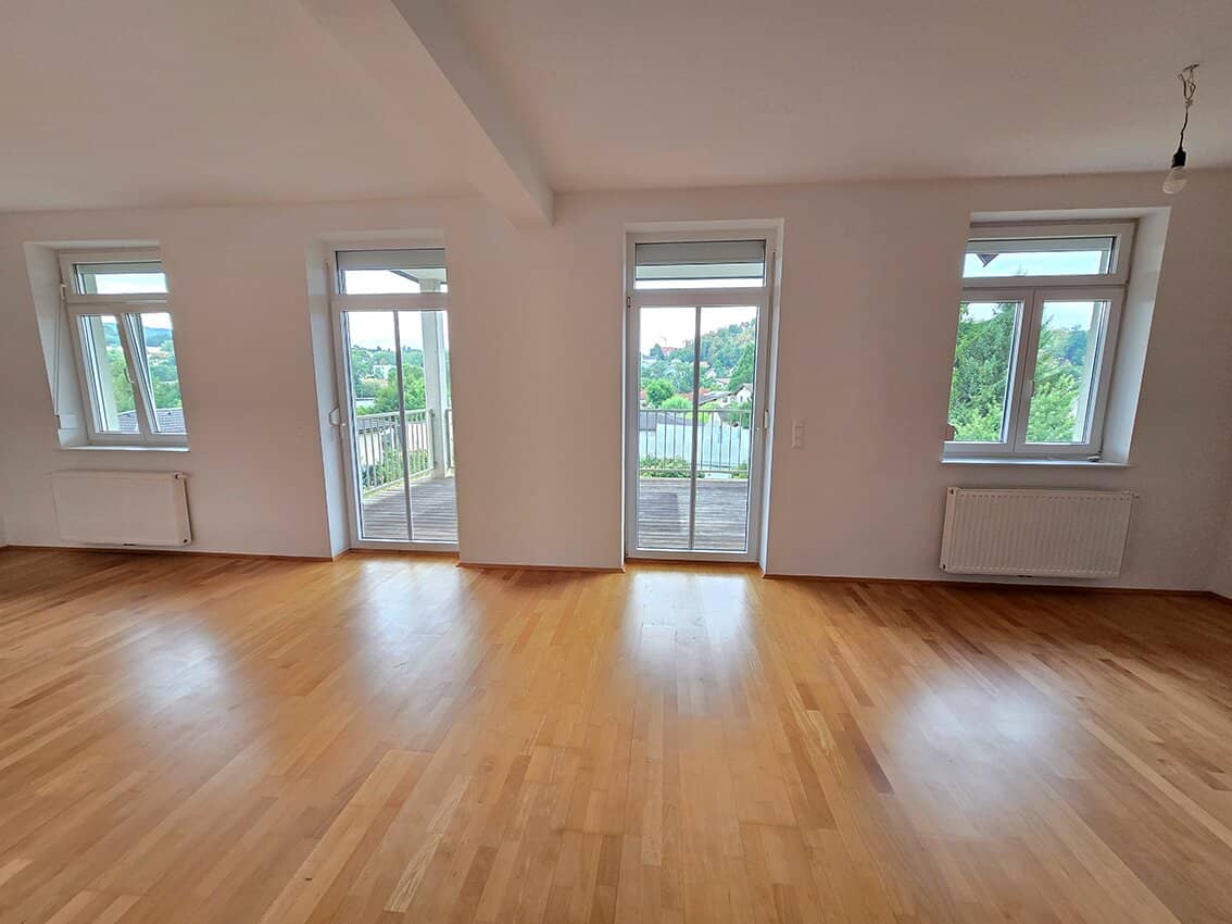 Living with wide view dream balcony castle view close to nature