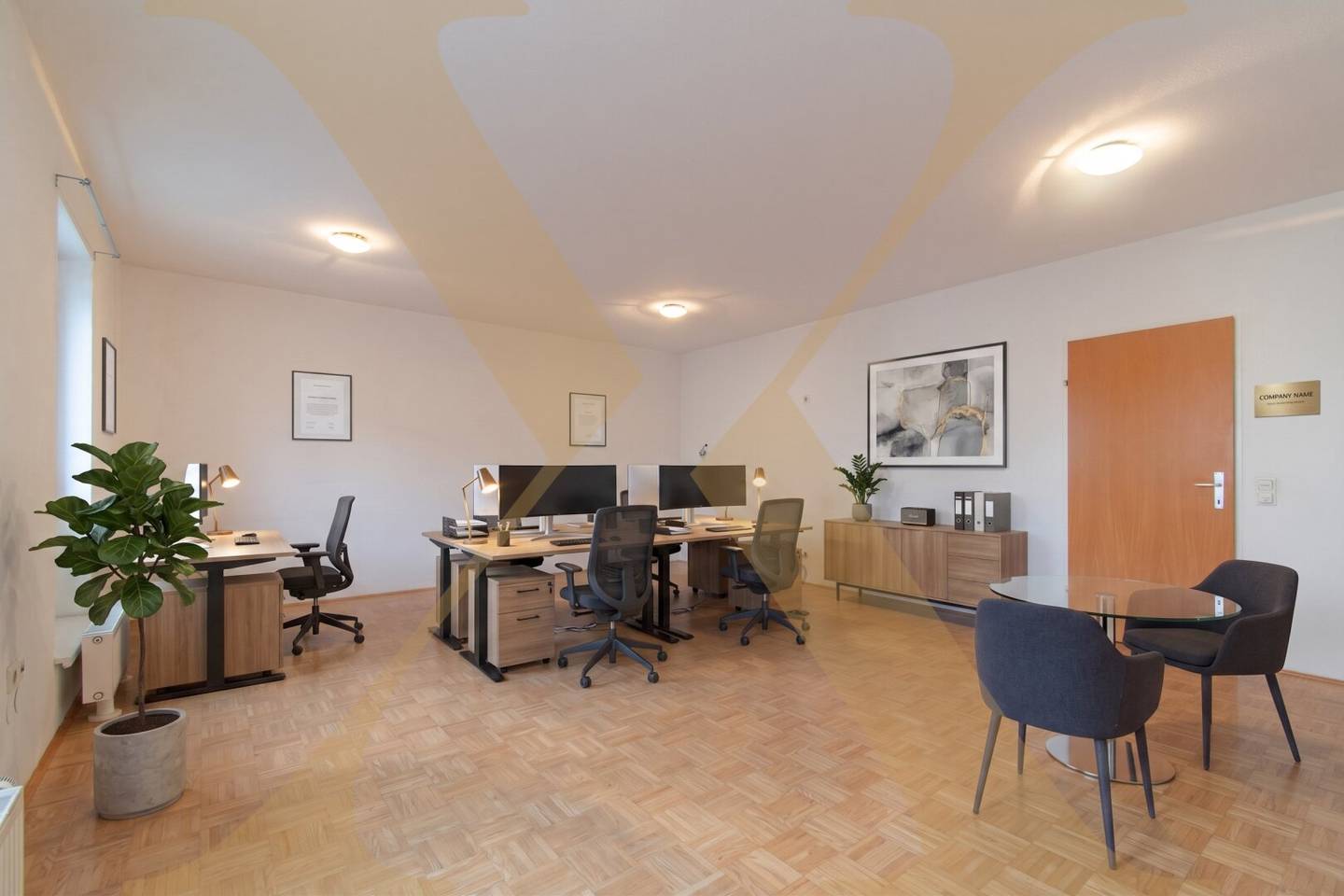 COMMISSION FREE! Ideal office space in ideal transport location available immediately in Linz for rent!