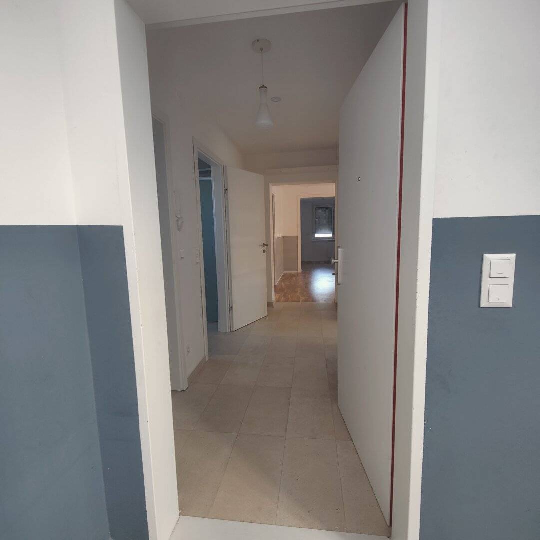 Beautiful 4-room apartment with private garden and own garage in Korneuburg
