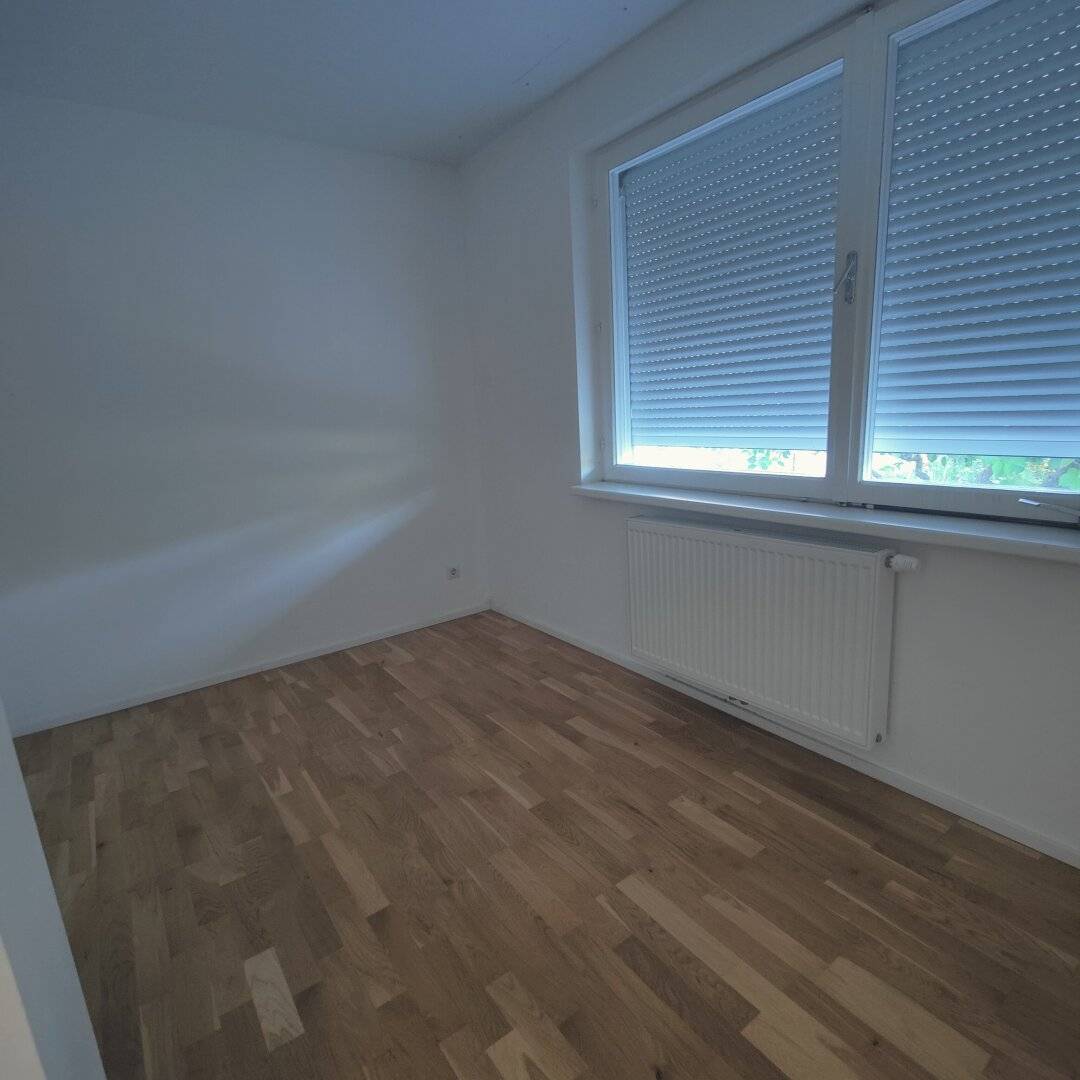 Beautiful 4-room apartment with private garden and own garage in Korneuburg