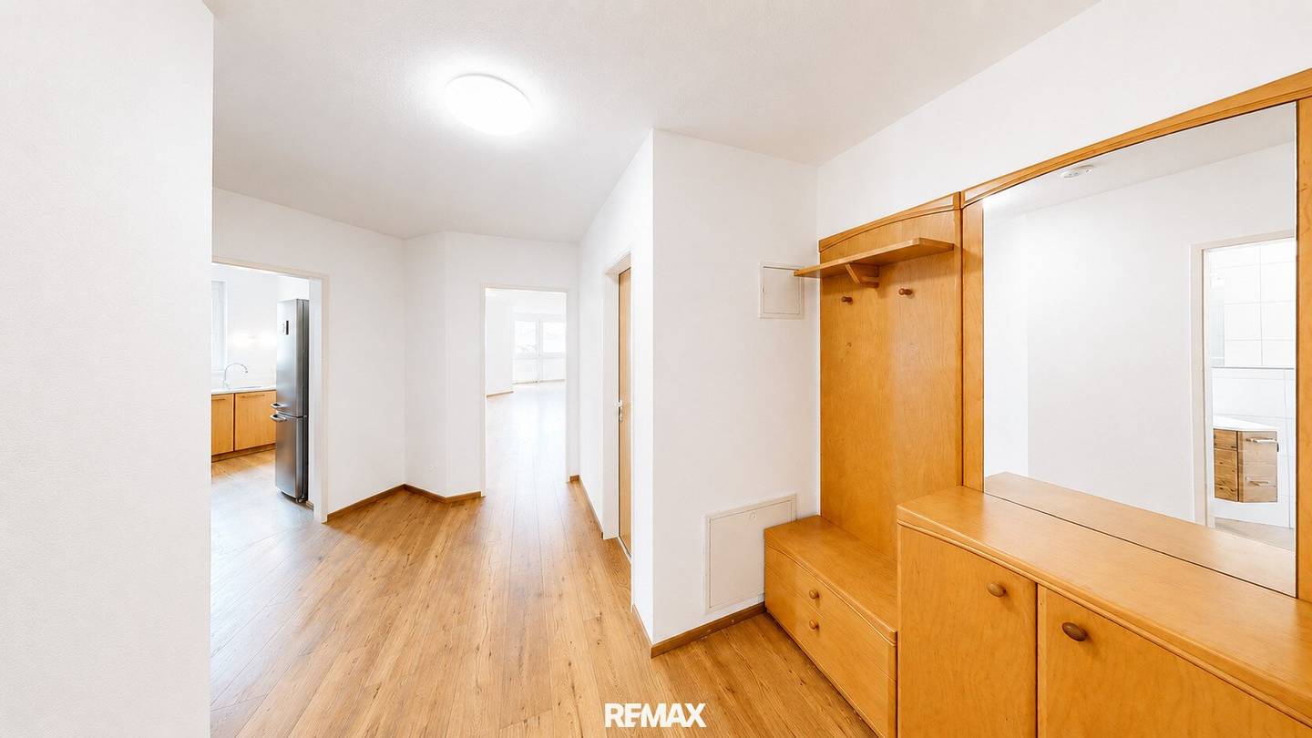 Spacious 2-room apartment in central location of Innsbruck-Pradl