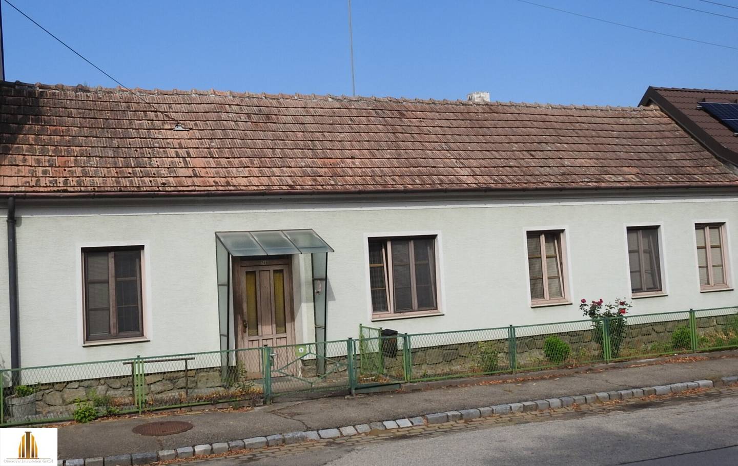 Ebenerdiges Landhaus mit Garten, Nebengebäuden und Garage in Seefeld, in der Gemeinde Seefeld-Kadolz, Nähe Hollabrunn in Niederösterreich!