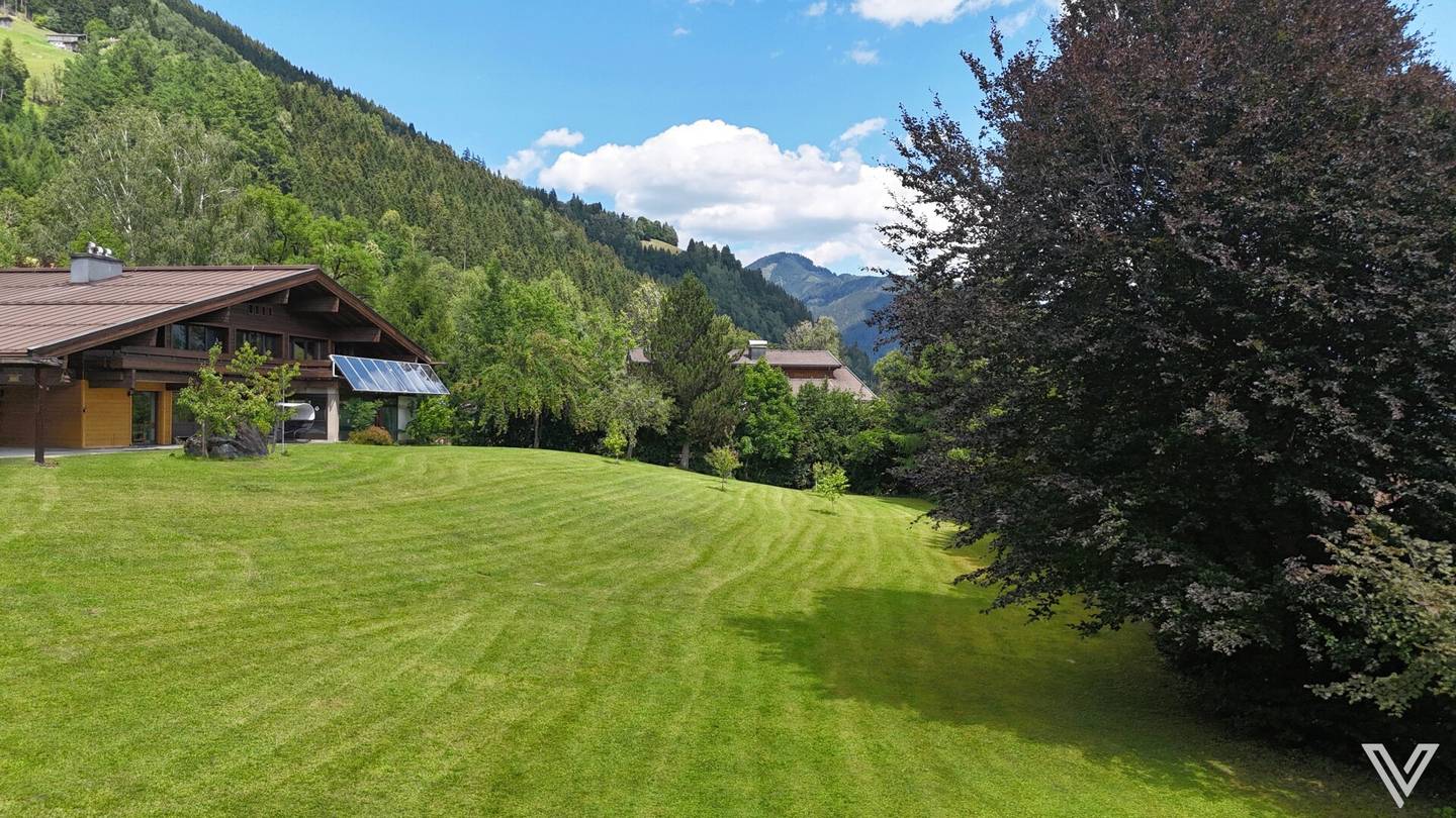 Premium Lage: Traumhafte Liegenschaft mit über 4000 m² Fläche in Piesendorf-Aufhausen zu verkaufen