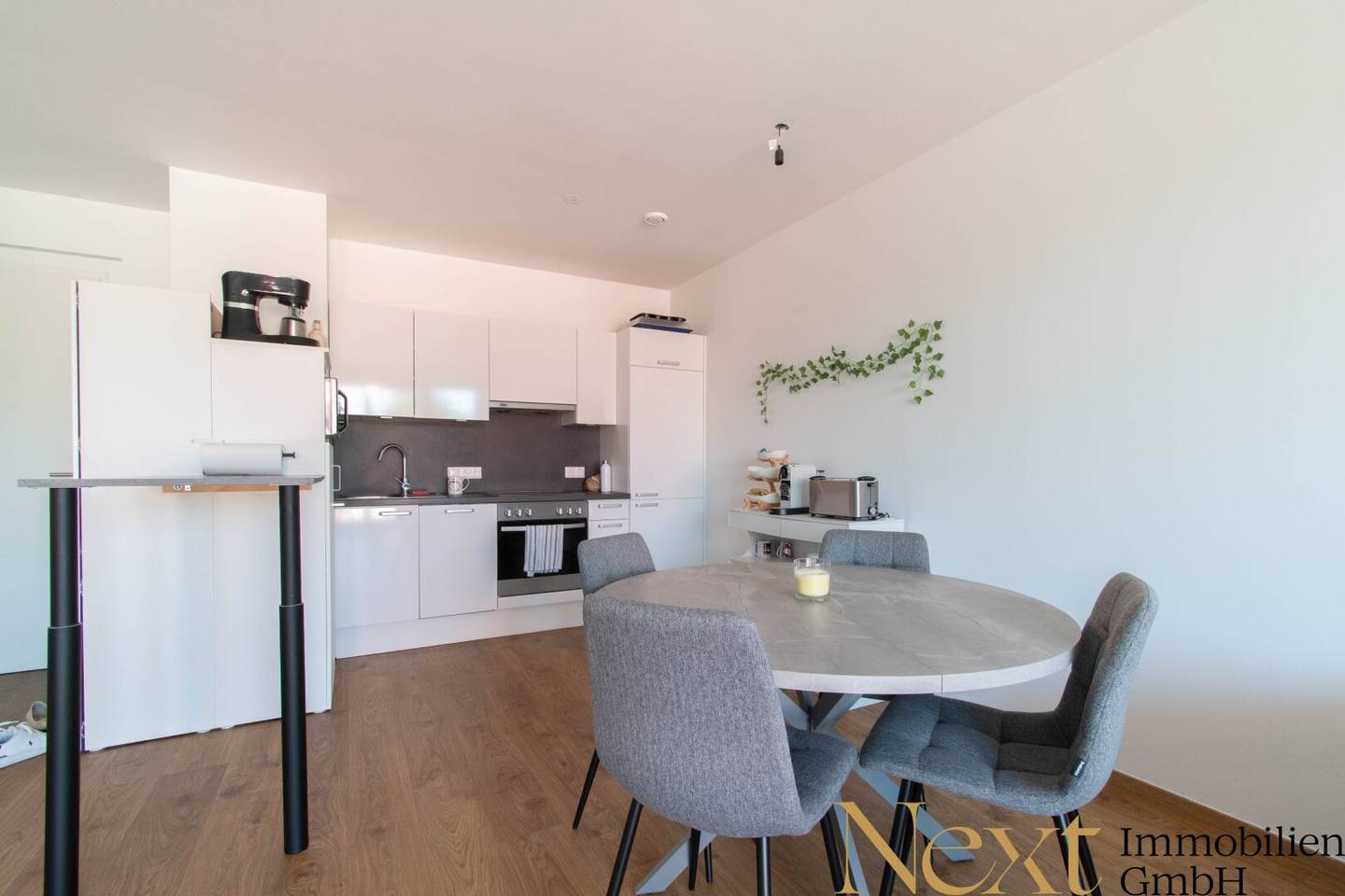 Bright 2-room apartment with spacious loggia in Linz for rent! (Top 53)