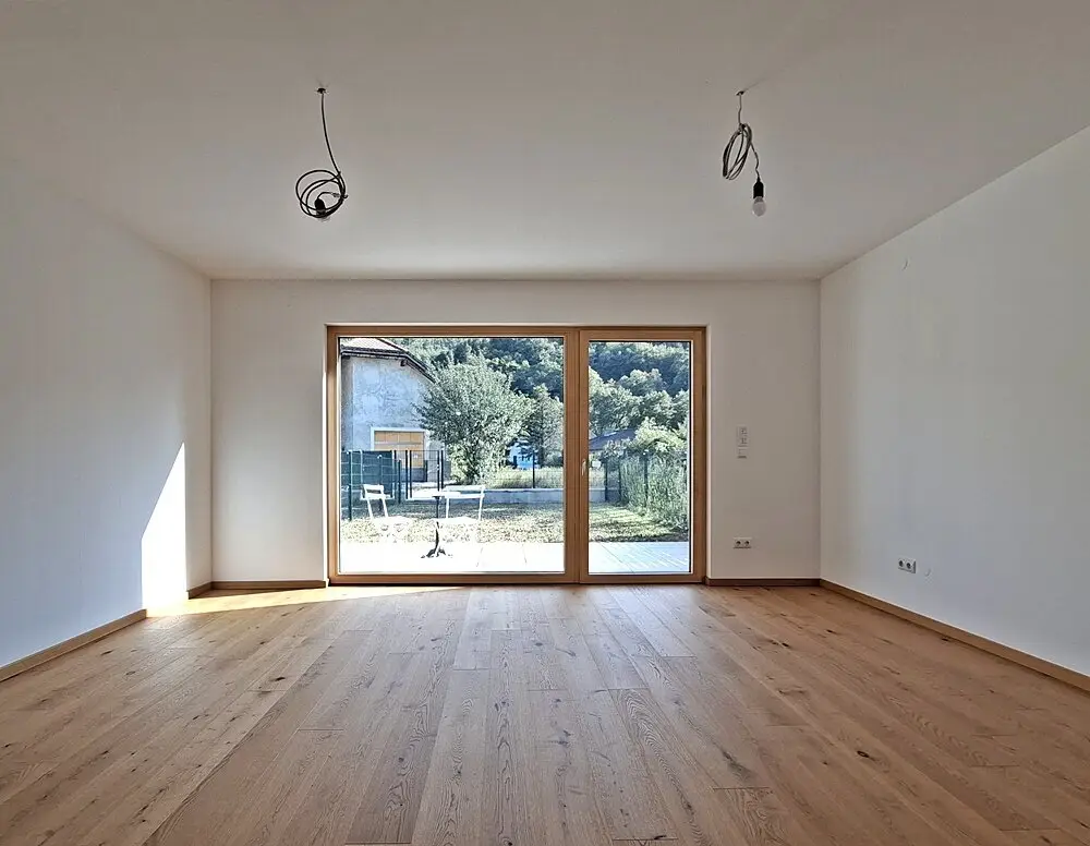 Residential oasis in the Helenental, 5-6 room first-occupancy terraced house with top fittings - terrace, southwest garden, carport parking space - including Vienna Woods around your home!