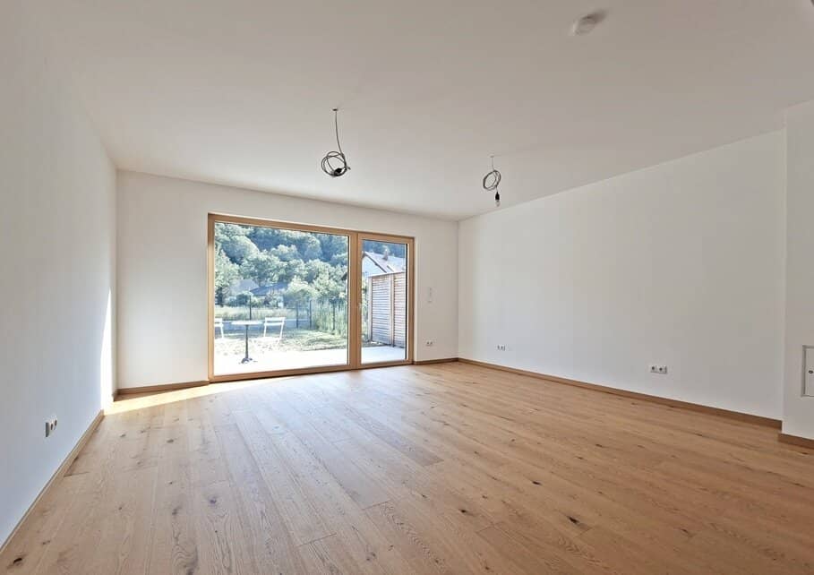 Residential oasis in the Helenental, 5-6 room first-occupancy terraced house with top fittings - terrace, southwest garden, carport parking space - including Vienna Woods around your home!