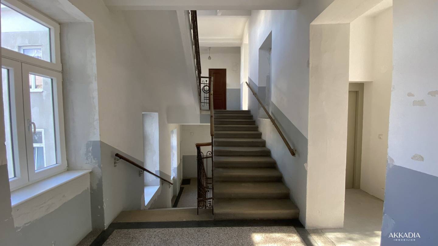 77 m² with potential – 3-room apartment in the 22nd district