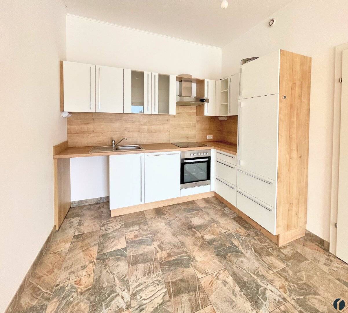 Nette Single-Wohnung mit Balkon