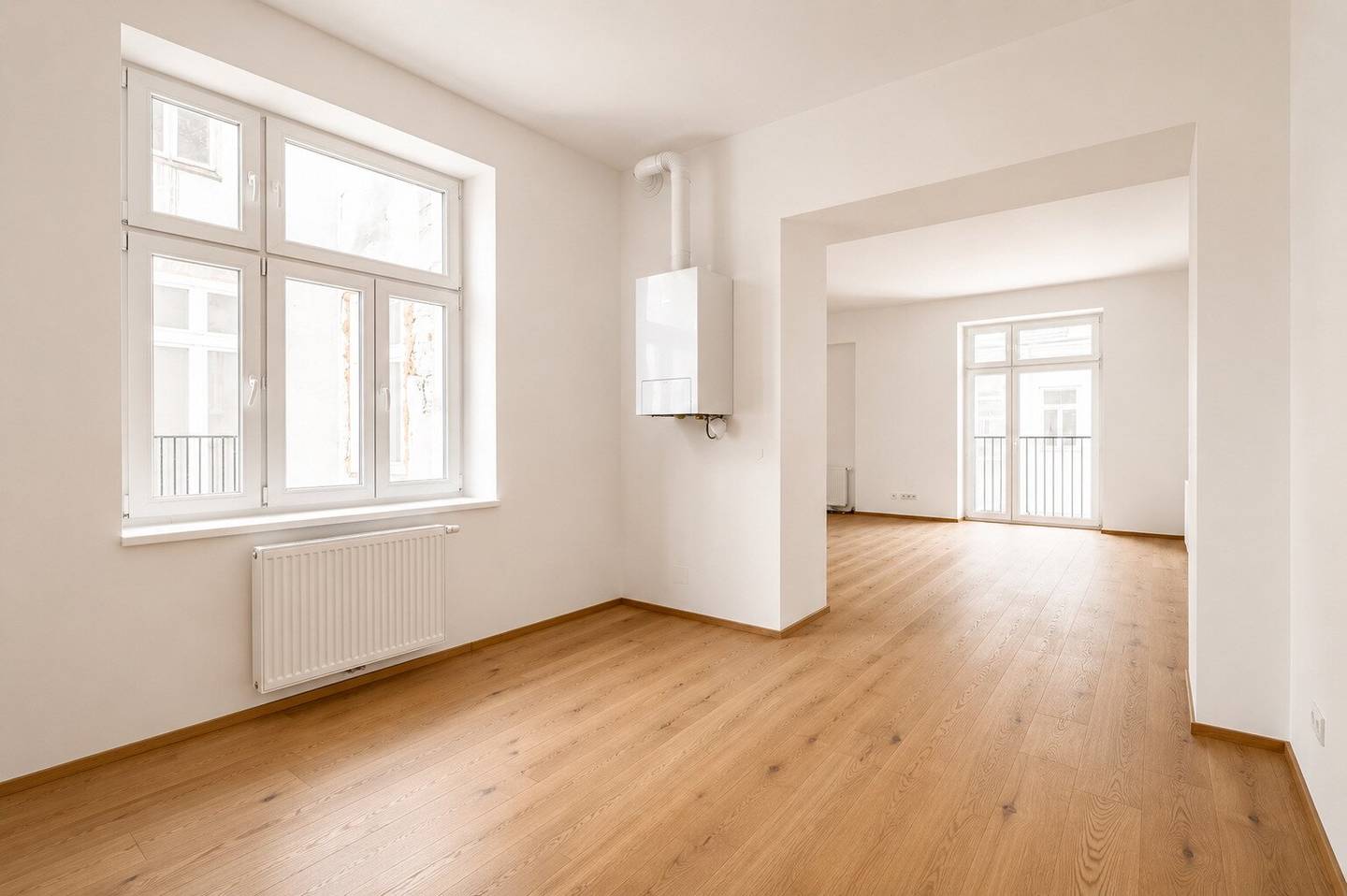 SELTENHEIT! 3-Zi.-Altbauwohnung mit großen Balkon! ERSTBEZUG!