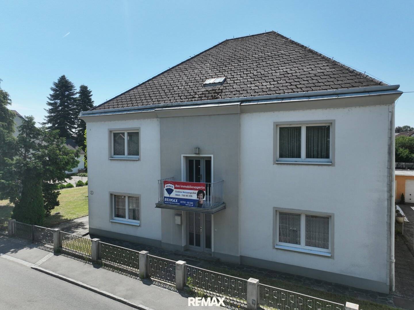 Großzügiges Wohnhaus mit weitläufigem Garten in St. Leonhard am Forst