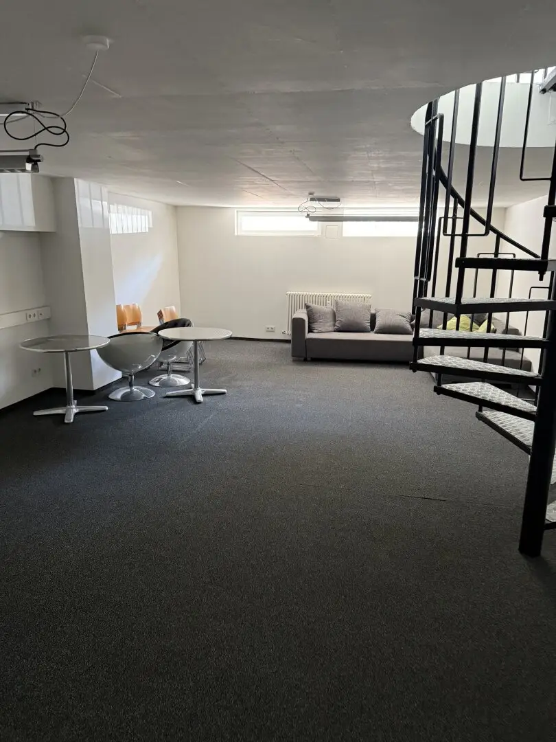 Attractive RETAIL UNIT/OFFICE in the Riedenburg district for rent