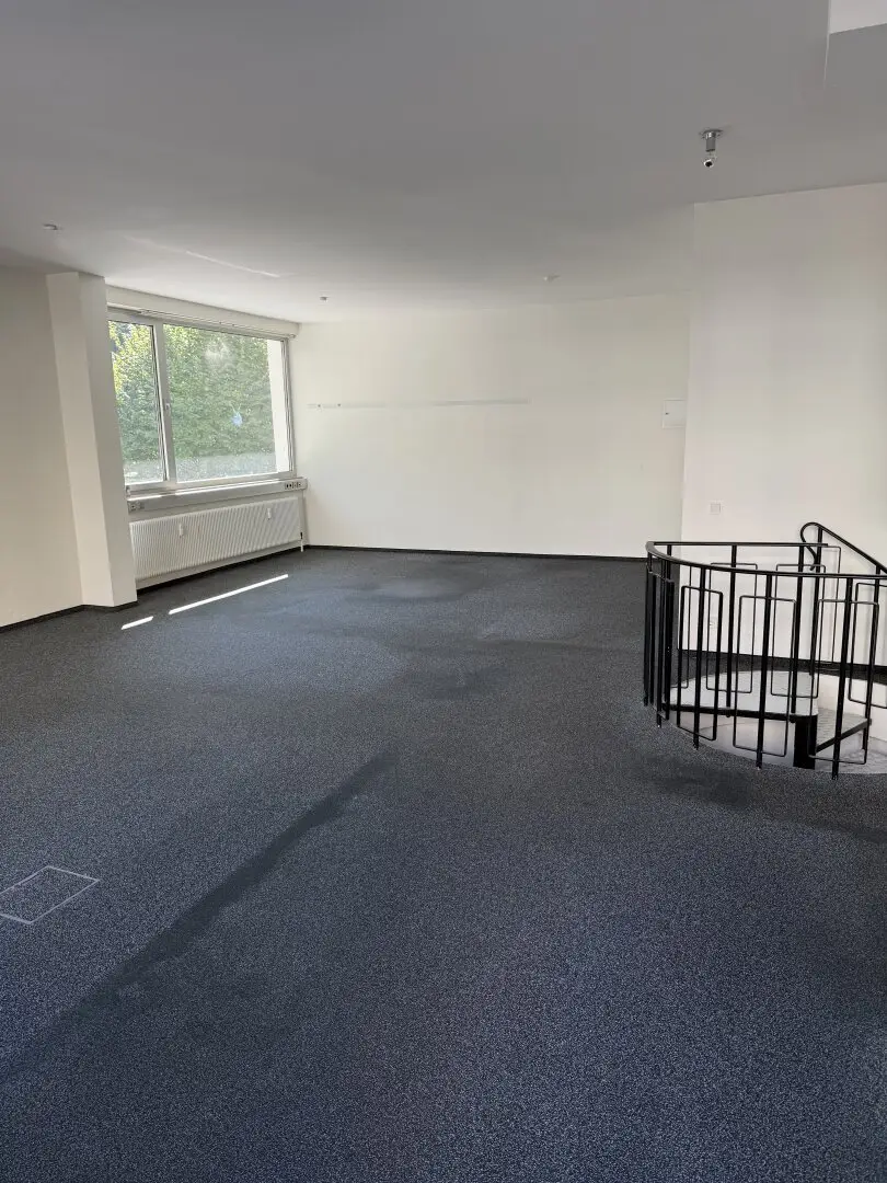 Attractive RETAIL UNIT/OFFICE in the Riedenburg district for rent