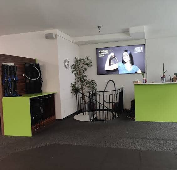 Attractive RETAIL UNIT/OFFICE in the Riedenburg district for rent