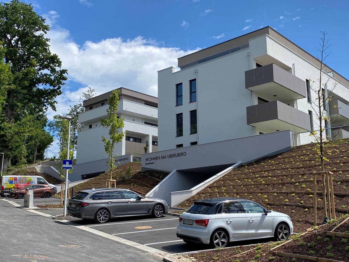 hochwertige 2-Zimmer Etagenwohnung mit PKW-Stellplatz