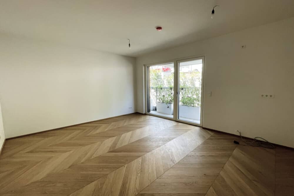 Ground floor apartment with private garden and terrace