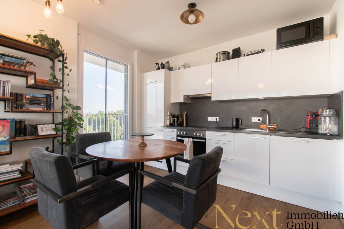 Spacious 2-room apartment with terrace and loggia in Linz for rent!