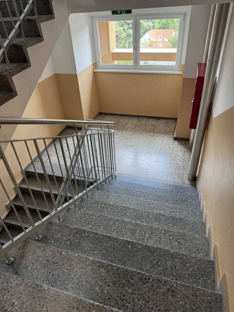 BESTE Lage in Leoben LKH - Universität mit Fernblick! Wunderschön modernisierte 73m² Wohnung, 5. Stock, inkl. Einbauküche