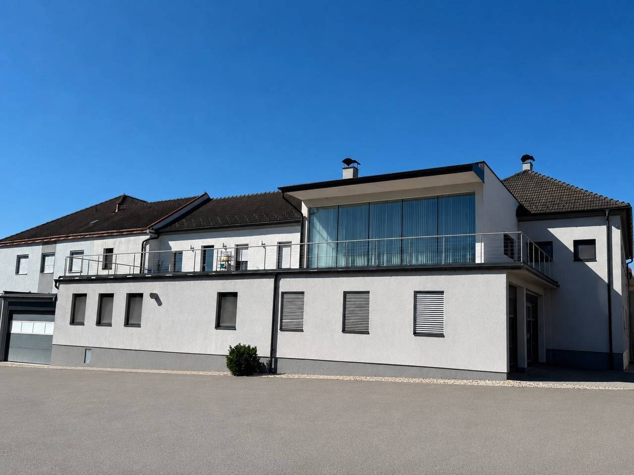 Außergewöhnliches Wohn- und Geschäftshaus