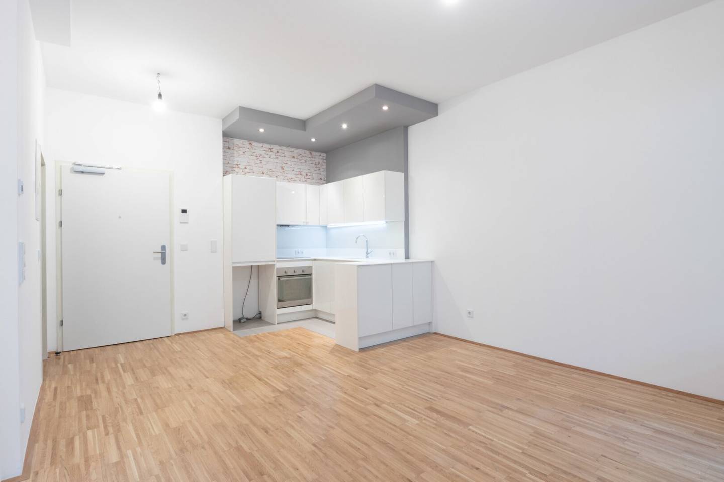 Compact city apartment with terrace and sauna in central location - 34m² living space to feel good in Wien