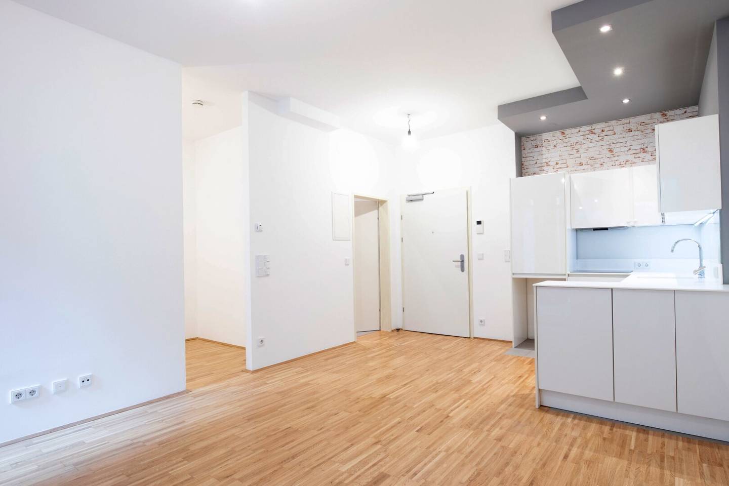 Compact city apartment with terrace and sauna in central location - 34m² living space to feel good in Wien