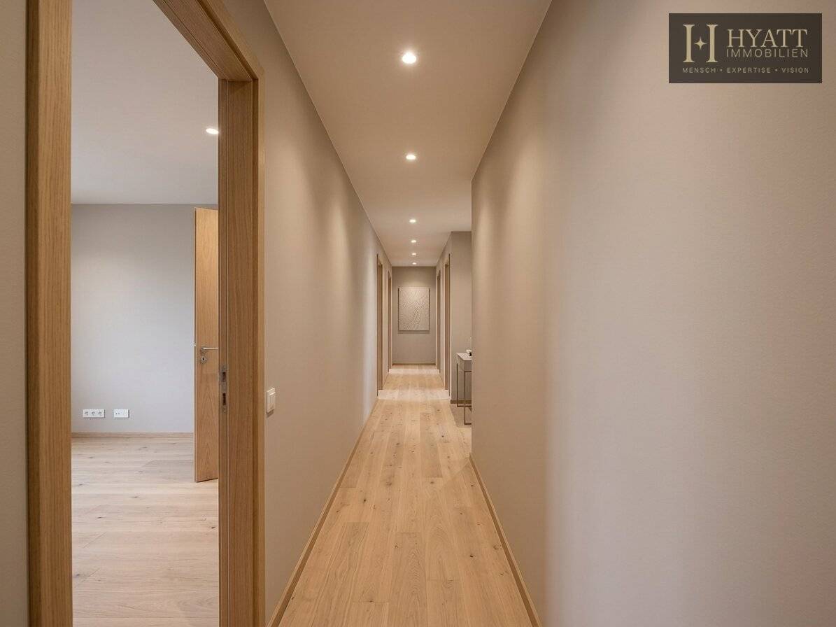Elegant 5-room family apartment with balcony in sought-after location of the 2nd district