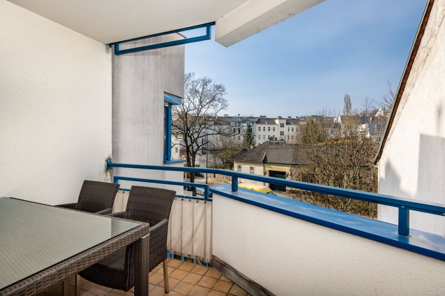 A home with character – Stylish 4-room apartment in sought-after location in Hietzing